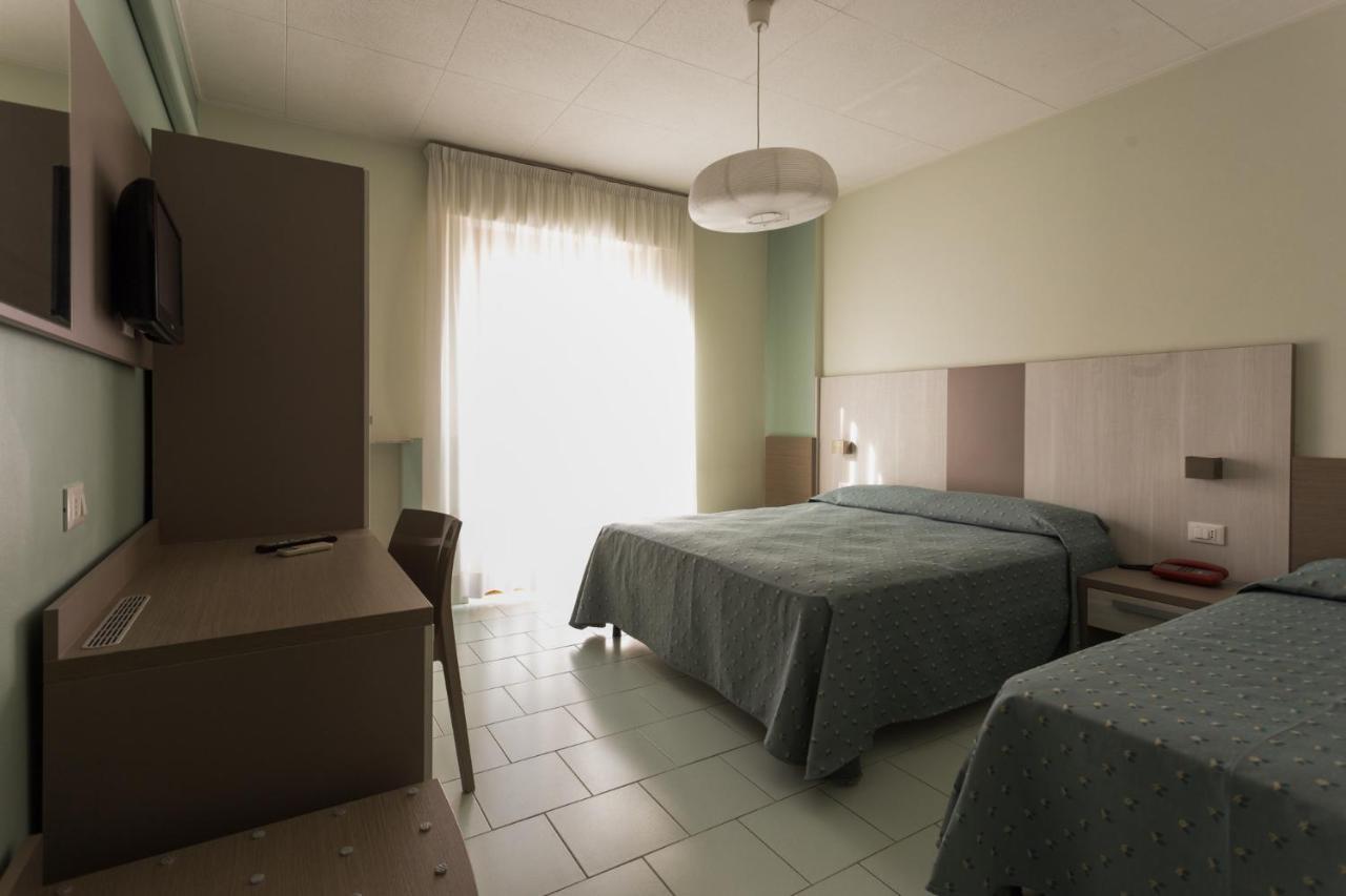 Hotel Jollino Dependance Pineto Dış mekan fotoğraf